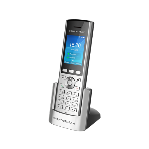 تصویر تلفن بی‌سیم گرنداستریم مدل WP820 با طراحی مشکی، صفحه‌نمایش رنگی 2.4 اینچی، دکمه‌های فیزیکی و پایه شارژ، مناسب برای محیط‌های کاری و خانگی.​