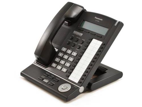 تلفن دیجیتال سانترال پاناسونیک مدل KX-T7630 با نمایشگر سه‌خطی نورانی، ۲۴ کلید قابل برنامه‌ریزی، اسپیکرفون فول‌داپلکس، جک هدست، قابلیت اتصال به دیوار و تنظیم ارتفاع پایه.​