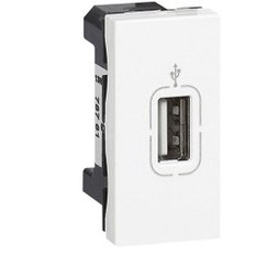 مکانیزم پورت USB باریک با کیفیت بالا، مناسب نصب در قاب‌های استاندارد و اتصال آسان دستگاه‌ها.